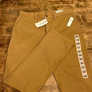 NTW- Old Navy Mens dark khaki pants 31x32